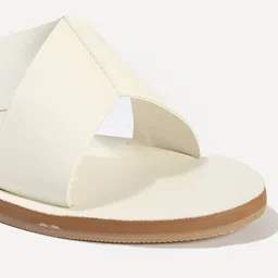 outryt by azorte Women Criss-Cross Strap Flat Sandals image 5