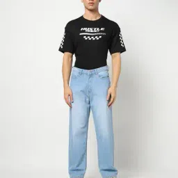 yousta Men Lightly Washed Relaxed Fit Jeans image 5