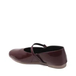 selfiee Women Round-Toe Slip-On Mules image 5