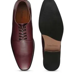 louis stitch Men Formal Lace-Up Shoes with Leather Upper image 5