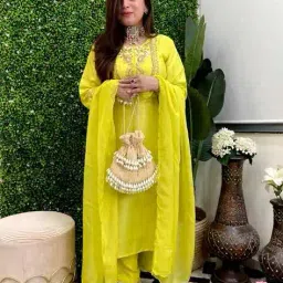 acai Women Embroidery Straight Kurta Set image 5