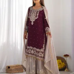 svaraa Women Embroidery Straight Kurta Set image 1