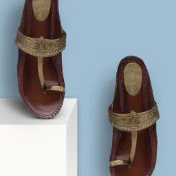 picktoes Women Toe-Ring Flat Sandals with Synthetic Leather image 1