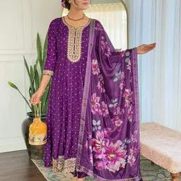 svaraa Women Embroidered Anarkali Kurta Set-picture-16