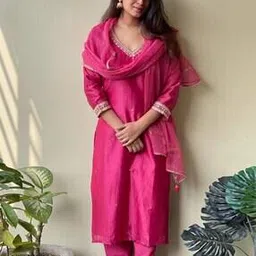 royal export x ag Women Embroidered Straight Kurta with Pants & Dupatta-picture-33