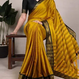 svaraa Saree With Contrast Border image 1