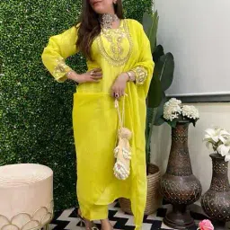 acai Women Embroidery Straight Kurta Set image 1