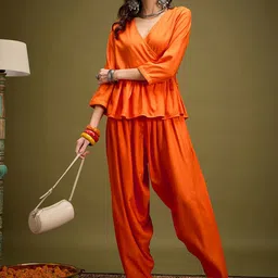 InWeave Top With TrousersCo-Ords image 3