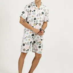 RAVINIK Printed Shirt & Shorts Co-Ord Set image 4