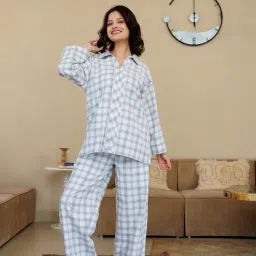 SAY White Pure Cotton Collar Neck Shirt & Pyjama-image-74