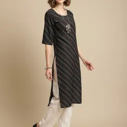 7threads KALINI Pack Of 2 Ethnic Motifs Printed Straight Crepe Kurtas image 3