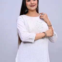 Neemiya Floral Embroidered Regular Pure Cotton Kurta With Palazzos image 4