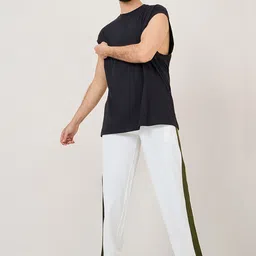 Styli Men Cream-Coloured Relaxed Fit Pure Cotton Track Pants image 3