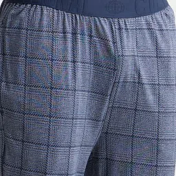 Jockey Men Grey & Navy Blue Regular Fit Checked Lounge Pants image 3