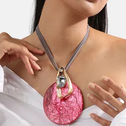 SOHI Gold Plated Necklace image 2