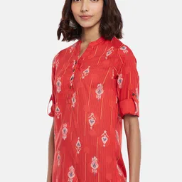 AKKRITI BY PANTALOONS Pink & White Viscose Rayon Mandarin Collar Printed Tunic image 4