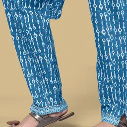 MIRCHI FASHION Women Ethnic Motifs Printed Pure Cotton Kurti with Trousers & Dupatta image 3