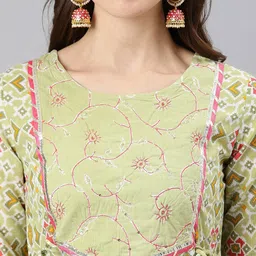 Khushal K Women Green & Pink Printed Pure Cotton Kurta with Palazzos & Dupatta image 3