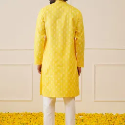 Jompers Floral Printed Mandarin Collar Sequinned Straight Kurta with Trousers image 3