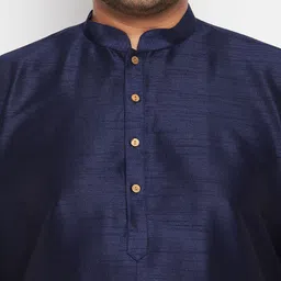 VASTRAMAY Men Navy Blue & Maroon Woven Designed Straight Kurta with Churidar & Jacket image 2