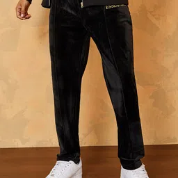 Styli Men Pintuck Detail Velour Jogger with Embroidered Detail-picture-23