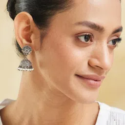Fabindia White Silver Jhumka Earrings-image-46