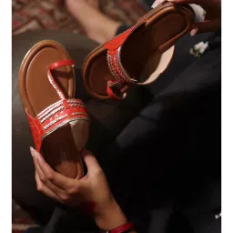 Vanilla Moon Women Niki Kolhapuris - Red-picture-13