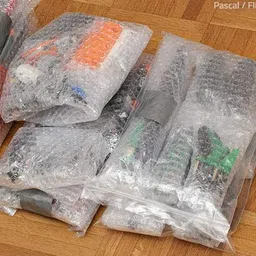 WONDER TAPE Air Bubble Wrap Packing Roll For Safety, Multipurpose Packing Material 100 Meters (38Gsm)) image 5