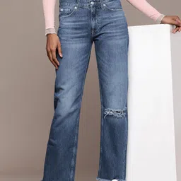 Calvin Klein Jeans Women Pure Cotton Straight Fit Low-Rise Slash Knee Heavy Fade Jeans-image-97