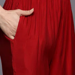 Varanga Floral Embroidered Thread Work Kurta With Trousers & Dupatta image 4