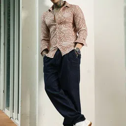 Campus Sutra Comfort Abstract Printed Spread Collar Casual Shirt image 4