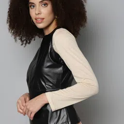 SASSAFRAS Women Black Tailored Jacket image 2