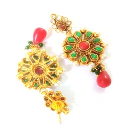 Runjhun Gold-Plated Red, Green & White Kundan Studded & Beaded Jewellery Set image 2