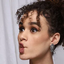 VENI Contemporary Drop Earrings image 3