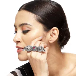 VENI Silver-Plated Red Ruby-Studded Adjustable Finger Ring image 4