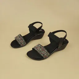 Ozuri Embellished Wedge Sandals image 5