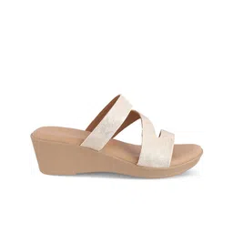 Tresmode Textured Wedge Heels image 3