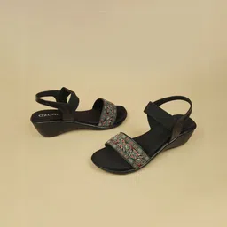 Ozuri Embellished Wedge Sandals image 4
