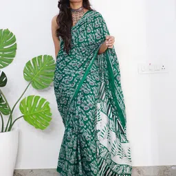 Mitera Ethnic Motifs Printed Saree-picture-27