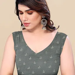 MIRCHI FASHION Grey & Red Floral Printed Zari Saree image 5