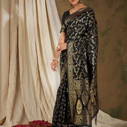 Sangria Woven Design Zari Kanjeevaram Saree image 4