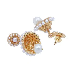 Sukkhi Gold-Plated & White Pearl Beaded Choker Jewellery Set image 5