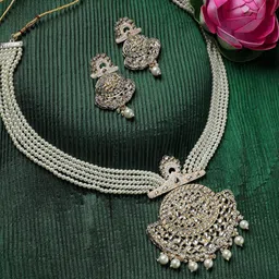 Anouk Gold Plated Kundan Studded & Pearls Beaded Jewellery Set image 1