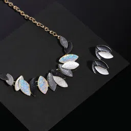 SOHI Gold-Plated Lanceolate Jewellery Set-picture-21