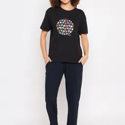 Clovia Black Graphic Printed Pure Cotton Night Suit-picture-16