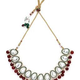 KARATCART Gold-Plated Kundan-Studded & Beaded Jewellery Set image 2