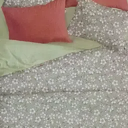 Signature Green & Red 4 Pieces Floral Printed Microfibre Bedding Set image 2