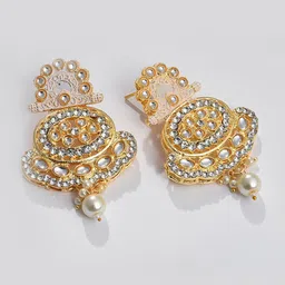 Anouk Gold Plated Kundan Studded & Pearls Beaded Jewellery Set image 3