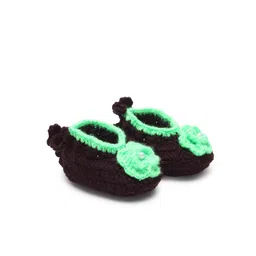 CHUTPUT Kids Pack Of 2 Green & Black Hand knitted Crochet Booties Set image 3