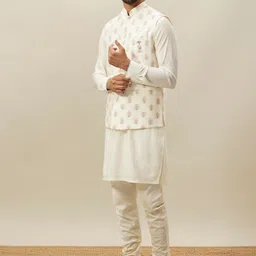 Twamev Mandarin Collar Kurta With Churidar & Nehru Jacket image 4